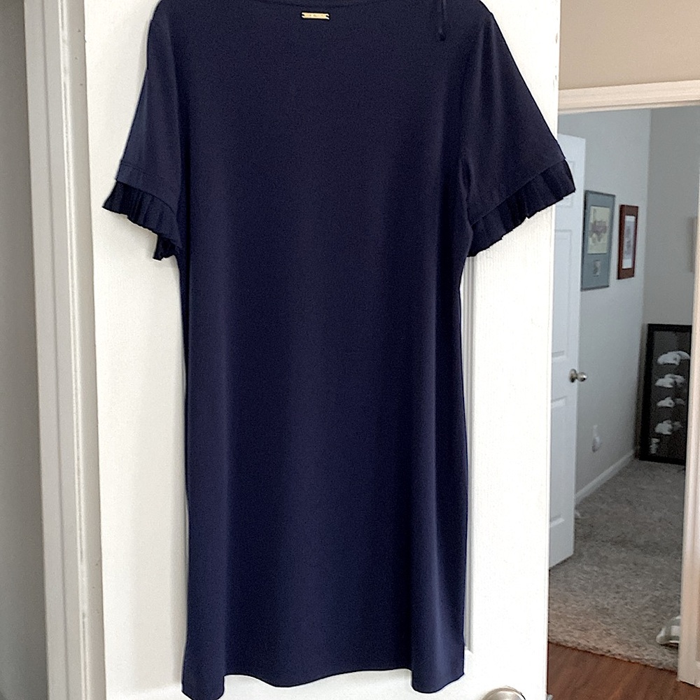 Michael Kors navy blue Shift dress with pleated sleeves. To knee.  Size L. EUC. - Picture 11 of 13